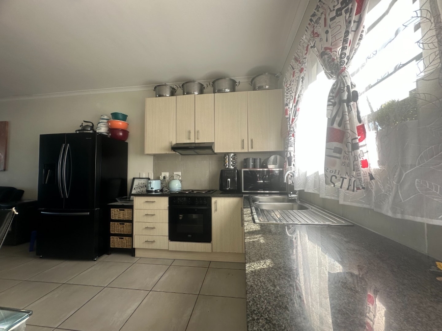 2 Bedroom Property for Sale in Parklands Western Cape